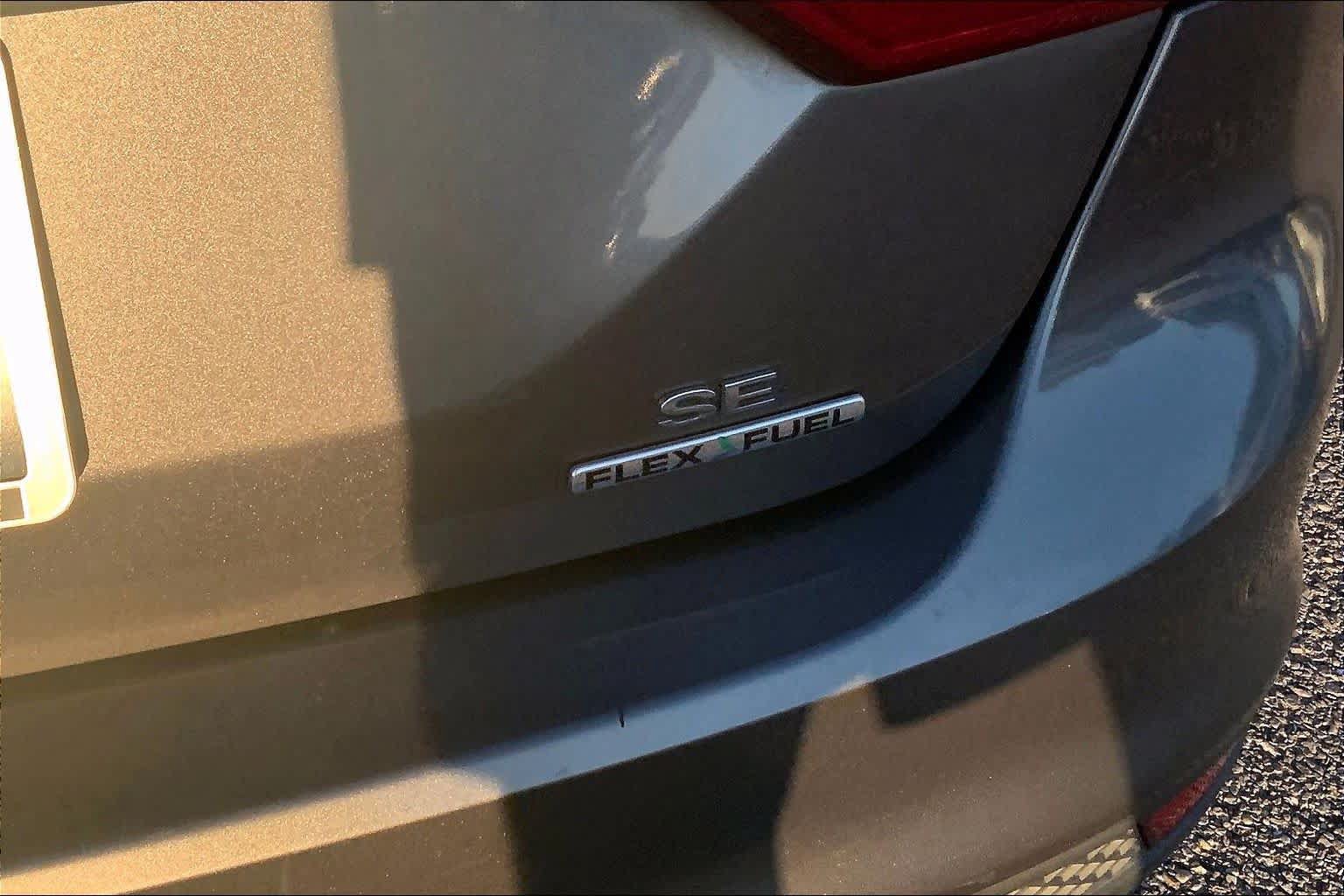 Used 2014 Ford Focus SE FWD image 9