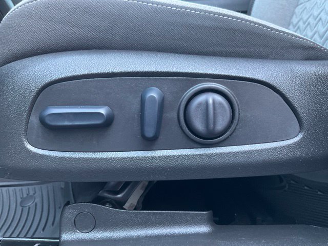 Used 2024 Chevrolet Equinox LS w/ LS Convenience Package FWD image 3