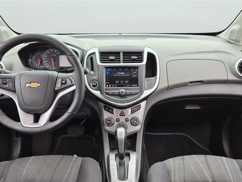 Used 2020 Chevrolet Sonic LT w/ Convenience Package image 13