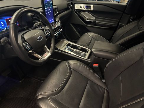 Used 2022 Ford Explorer ST w/ Equipment Group 401A image 11