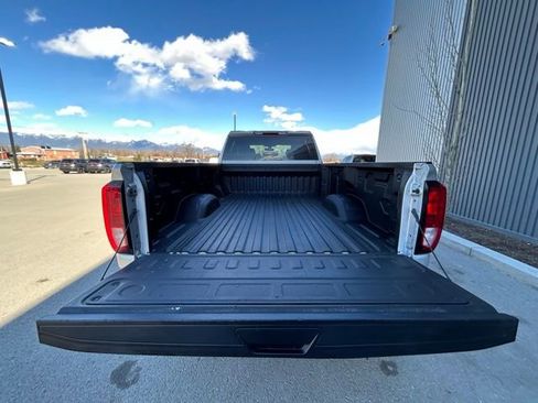 Used 2022 GMC Sierra 2500 Pro w/ Convenience Package AWD/4WD image 13