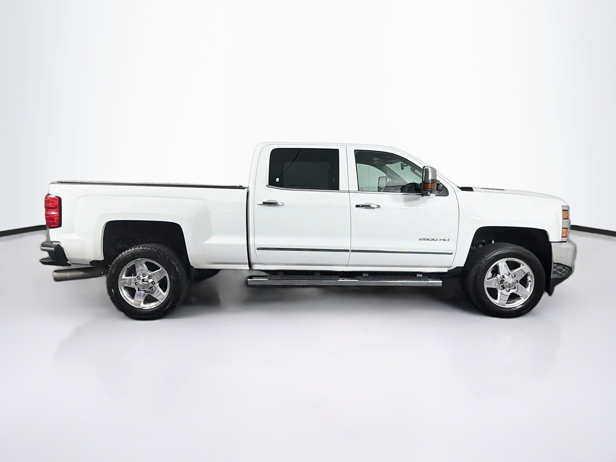 Used 2015 Chevrolet Silverado 2500 LTZ w/ Duramax Plus Package RWD image 10