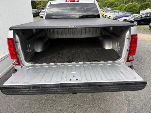Used 2011 GMC Sierra 1500 SLE w/ Regional Value Package RWD image 5