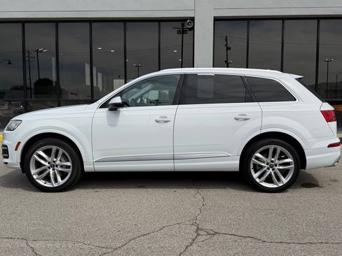 Used 2017 Audi Q7 3.0T Prestige AWD/4WD image 6