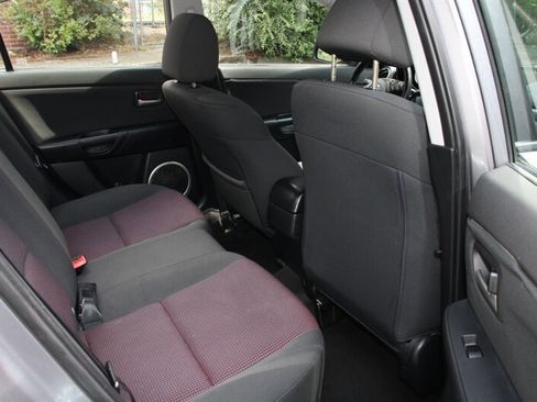 Used 2004 MAZDA MAZDA3 s FWD image 6