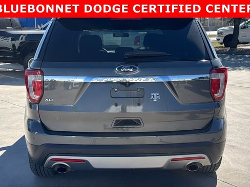 Used 2017 Ford Explorer XLT w/ Equipment Group 201A image 6