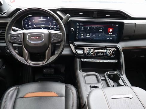 Used 2025 GMC Sierra 2500 AT4 w/ AT4 Premium Plus Package image 6