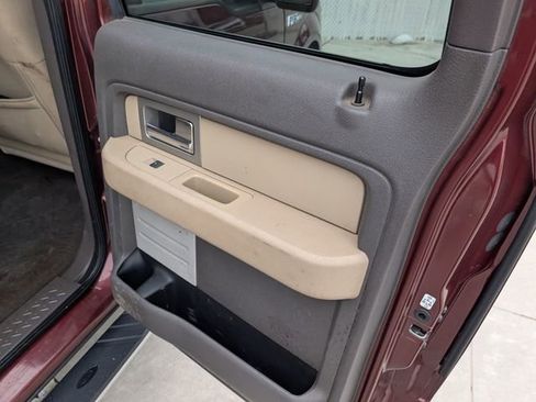 Used 2010 Ford F150 XLT image 25