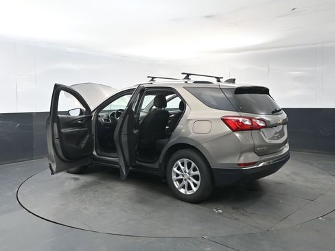 Used 2019 Chevrolet Equinox LT w/ Sun & Navigation Package image 12
