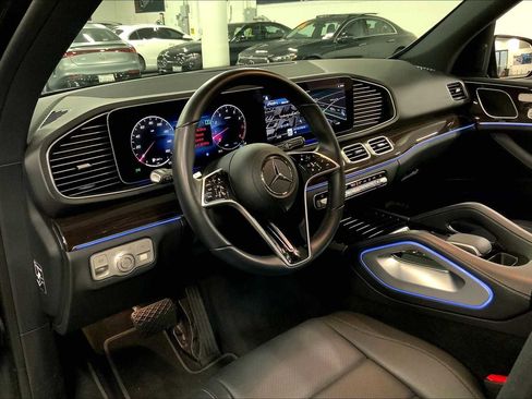 Used 2025 Mercedes-Benz GLE 350 4MATIC image 16