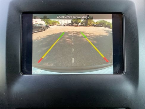 Used 2021 Jeep Cherokee Latitude Plus FWD image 21