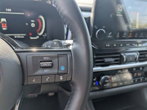 Used 2023 Nissan Pathfinder Platinum w/ Lighting Package (N93) AWD/4WD image 18