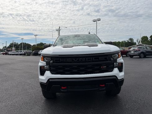 Used 2025 Chevrolet Silverado 1500 Custom Trail Boss AWD/4WD image 2