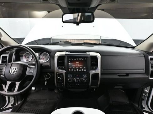 Used 2017 RAM 1500 Classic SLT AWD/4WD image 23