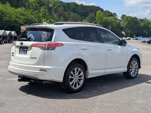 Used 2018 Toyota RAV4 Platinum FWD image 9