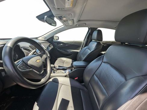 Used 2023 Chevrolet Malibu LT w/ Redline Edition FWD image 3