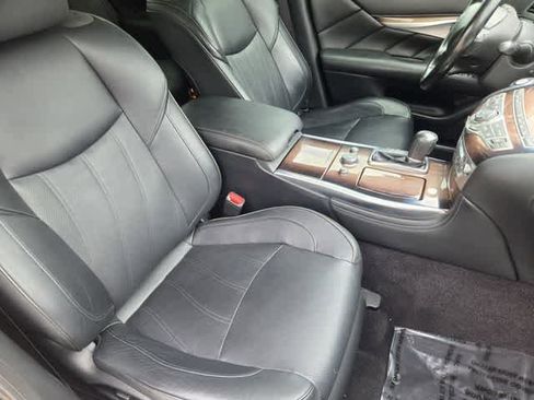 Used 2015 INFINITI Q70 L 3.7 w/ Deluxe Touring Package RWD image 13