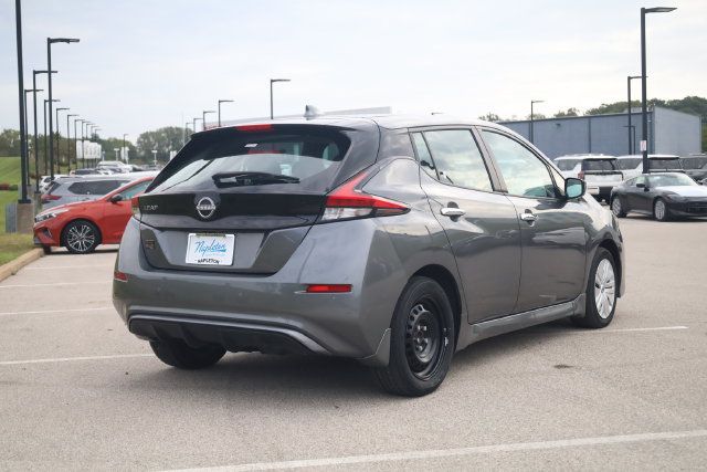 Used 2025 Nissan Leaf S FWD image 4