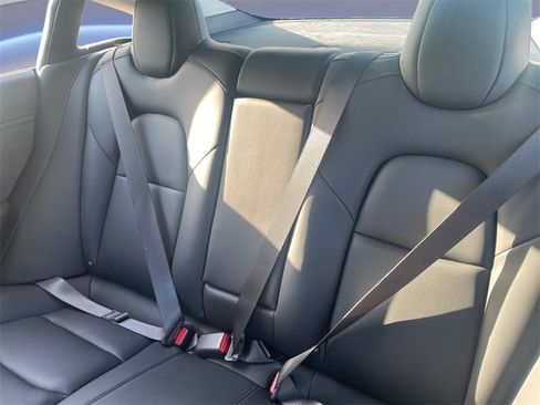 Used 2018 Tesla Model 3 Long Range image 7