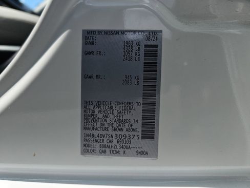 Used 2025 Nissan Altima 2.5 SV image 36