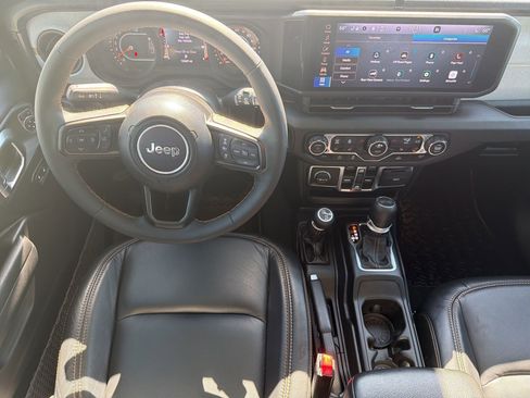 Used 2024 Jeep Wrangler Unlimited Sport AWD/4WD image 24