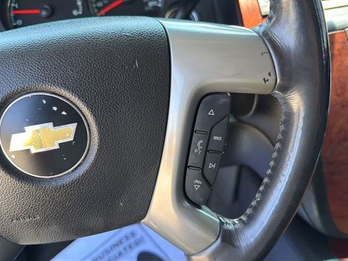 Used 2014 Chevrolet Tahoe LTZ RWD image 18