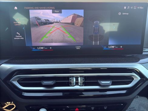 Used 2023 BMW 330i xDrive Sedan w/ Premium Package image 17