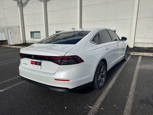 Used 2023 Honda Accord EX image 9