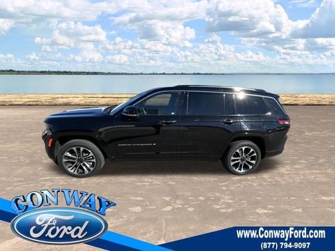 Used 2021 Jeep Grand Cherokee L Overland w/ Luxury Tech Group IV image 12