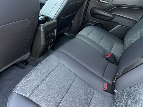 Used 2025 Chevrolet Colorado Z71 w/ Midnight Edition image 11