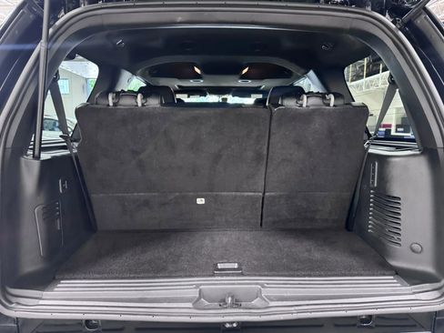 Used 2017 Ford Expedition Limited w/ Equipment Group 301A AWD/4WD image 17