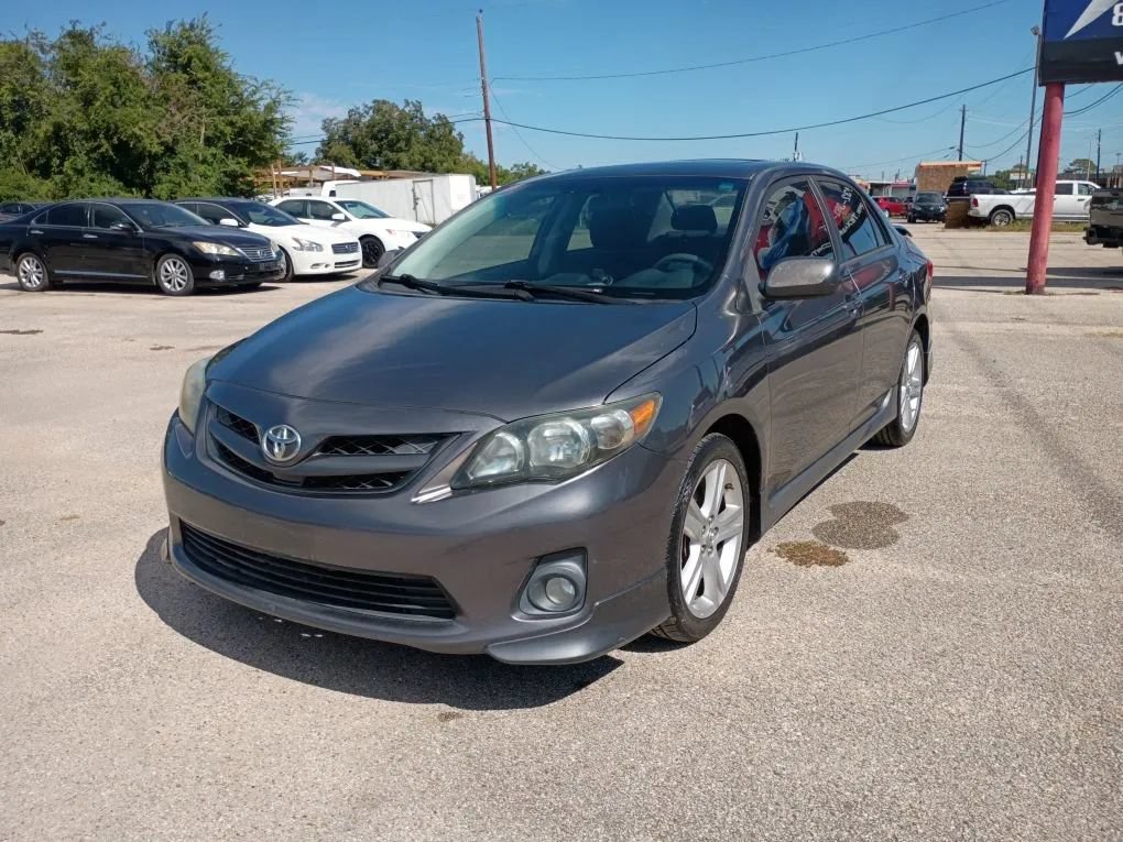 Used 2013 Toyota Corolla S w/ Premium Pkg FWD image 1