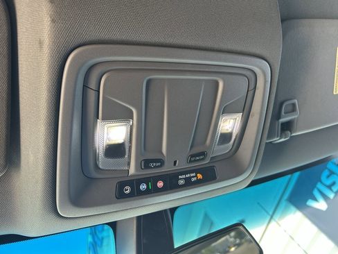 Used 2021 Chevrolet Silverado 1500 LT image 25