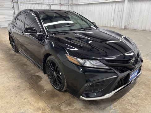 Used 2024 Toyota Camry XSE w/ Navigation Package image 2