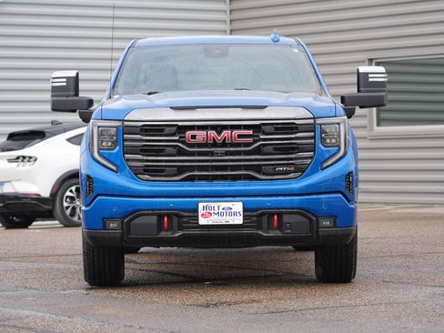 Used 2023 GMC Sierra 1500 AT4 w/ Technology Package image 9