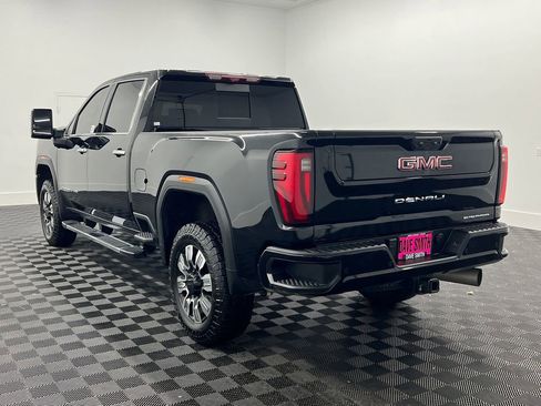 Used 2024 GMC Sierra 3500 Denali w/ Technology Package image 3