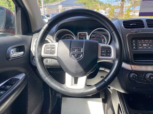 Used 2018 Dodge Journey SE w/ Connectivity Group FWD image 17