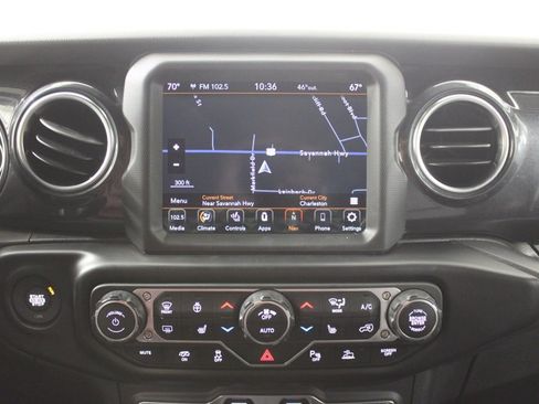 Used 2022 Jeep Wrangler Unlimited Rubicon w/ Trailer Tow Package image 30