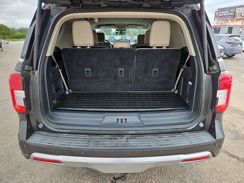 Used 2022 Ford Expedition XLT RWD image 15