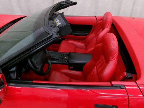 Used 1995 Chevrolet Corvette Convertible RWD image 18