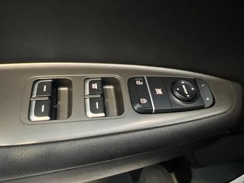 Used 2020 Kia Optima LX FWD image 33