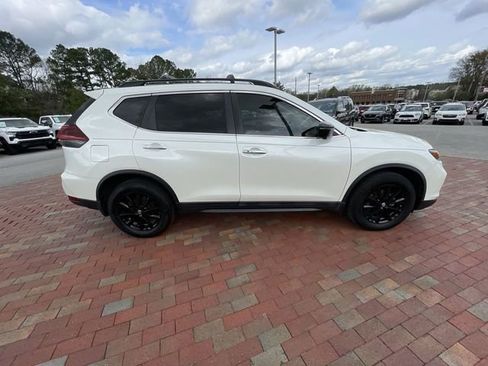 Used 2018 Nissan Rogue SV w/ Premium Package image 36