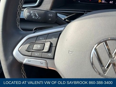 Used 2024 Volkswagen Atlas SE AWD/4WD image 42
