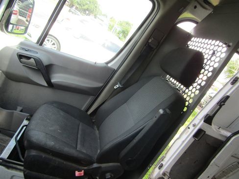 Used 2013 Mercedes-Benz Sprinter 2500 image 8