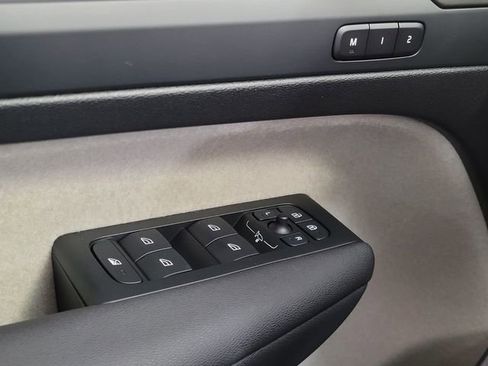 New 2026 Volvo XC40 B4 Plus w/ Climate Package image 21