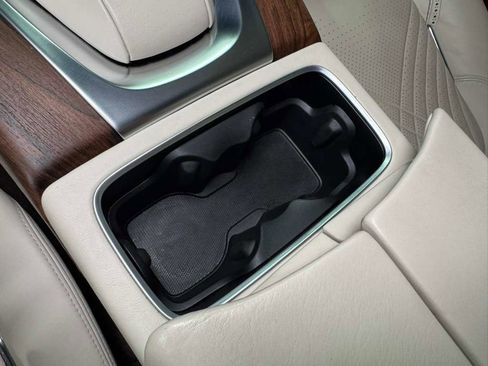 Used 2021 Aston Martin DBX image 30