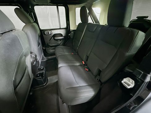 Used 2021 Jeep Wrangler Willys image 24