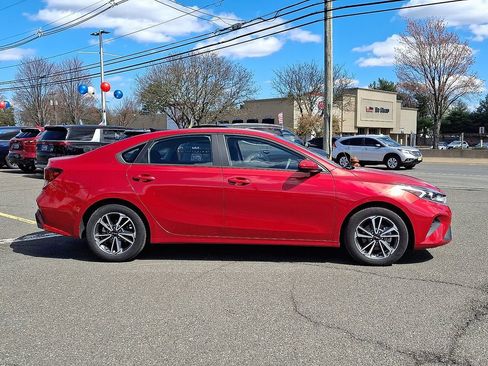 Used 2023 Kia Forte LXS image 8