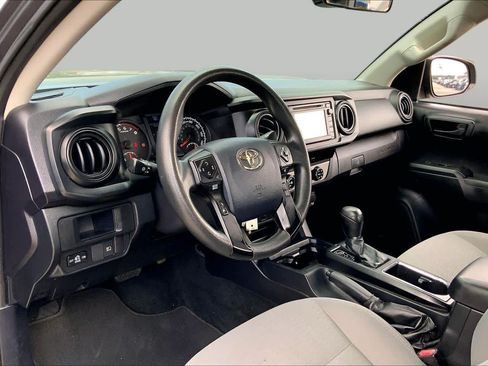 Used 2018 Toyota Tacoma SR w/ SR Convenience Package RWD image 16