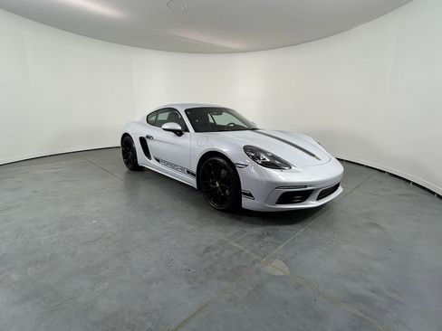 Used 2024 Porsche 718 Cayman RWD image 9